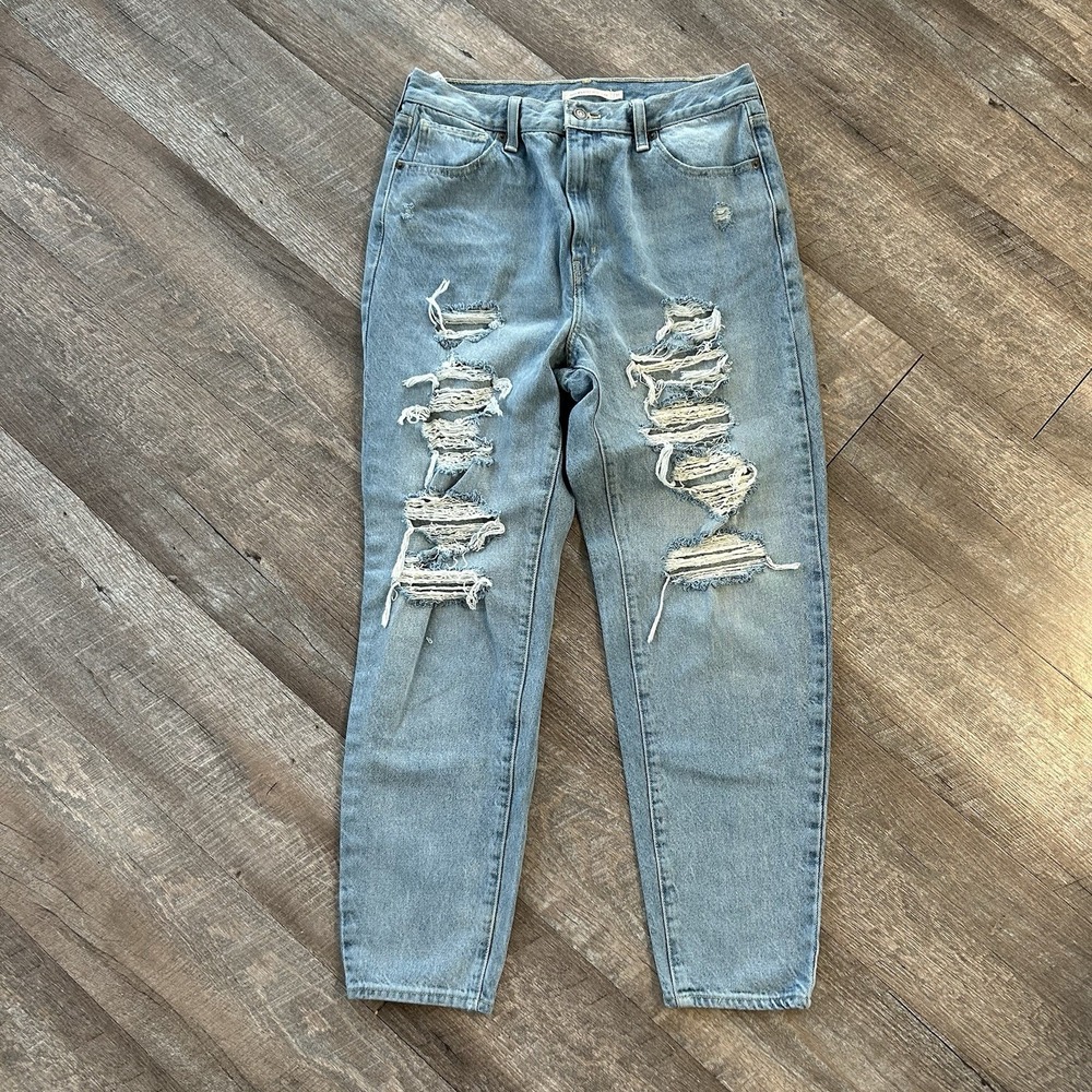 Levi's High Waisted Mom Jeans Distressed Light Wash Denim Womens 31x27.5